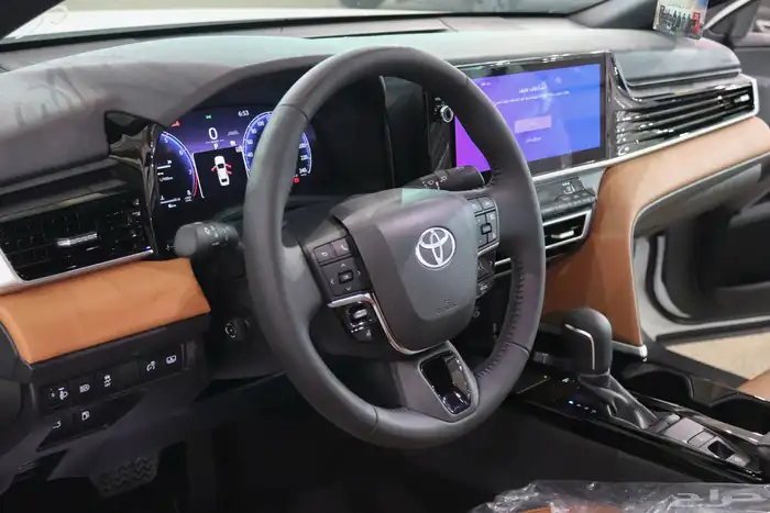 تويوتا كامري جراندي بنزين موديل 2025 بسعر 155.000 12