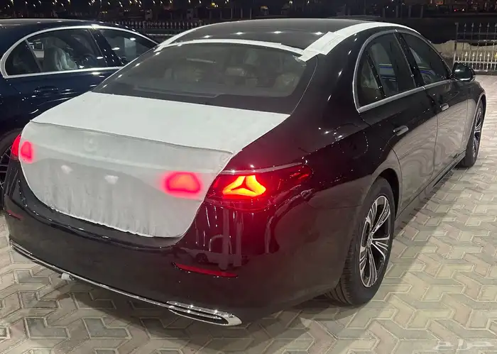 مرسيدس E200 - 2025 وكالة ( أصفار) 4