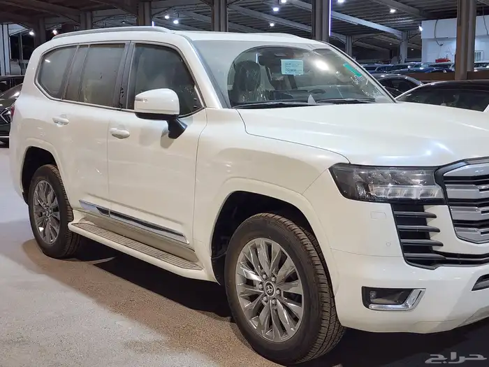 تيوتا لاند كروزر اصفار2025 5