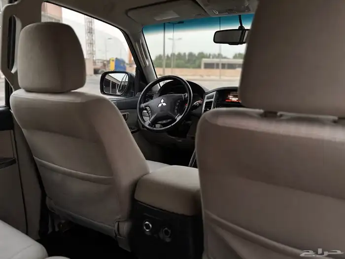 ميتسوبيشي باجيرو GLS 2022 25