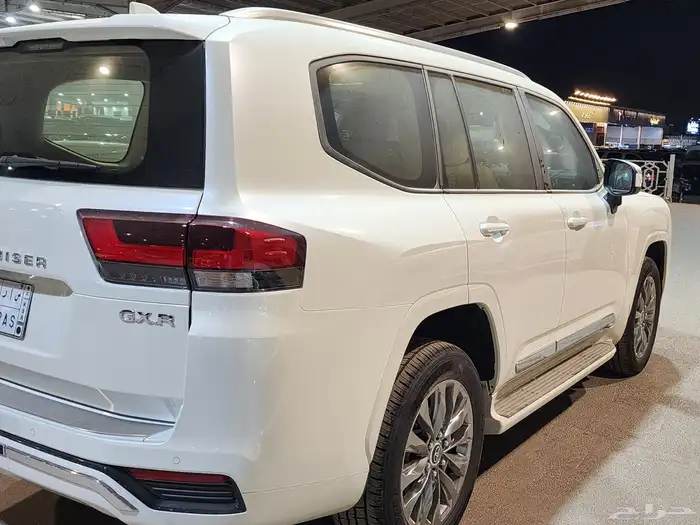 تيوتا لاند كروزر اصفار2025 3