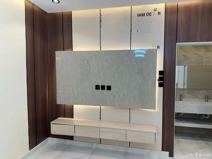 شقه للبيع حي البوادي 4 غرف وصاله وسطح من 440الف 1