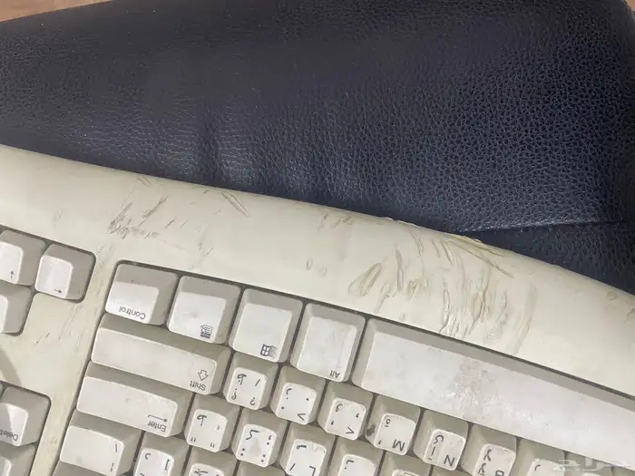 كيبورد كلاسيكي قديم من مايكروسوفت 3