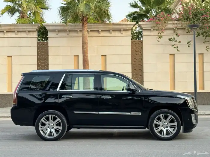 كاديلاك اسكاليد موديل 2018 بحاله الوكاله 19