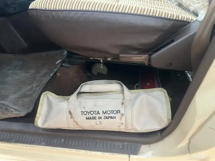 لاندكروزر صالون 1984 مخزن (للمشاهدة والمتعة فقط) 9