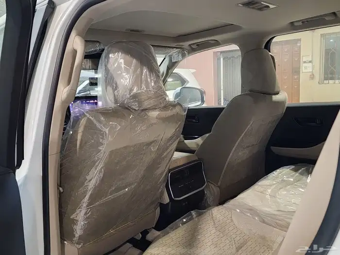 تيوتا لاند كروزر اصفار2025 11