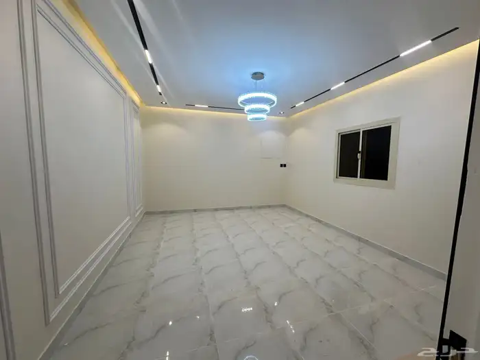 شقه للبيع حي البوادي 4 غرف وصاله وسطح من 440الف 2