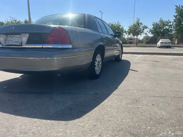 فورد كراون فكتوريا 4