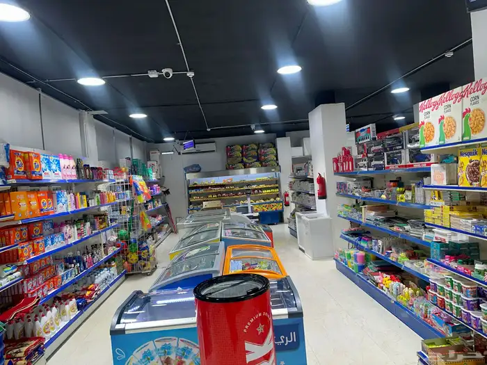 تومينات في السوم للبيع معاه مكتب وبوفيه 5