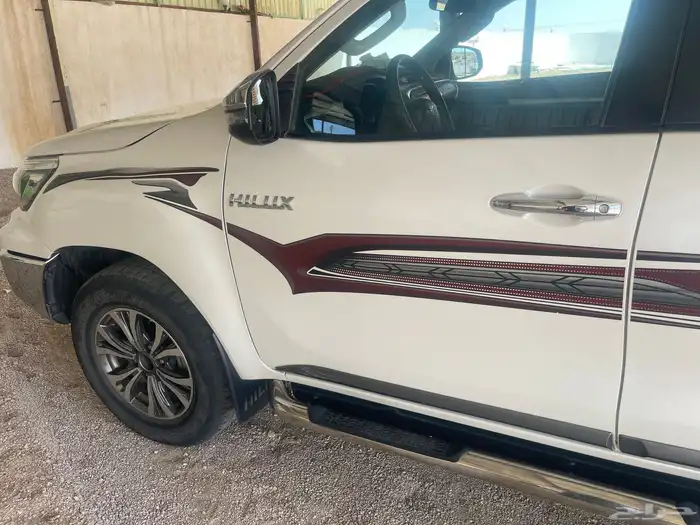 هايلوكس دبل بنزين بحالة الوكالة 0