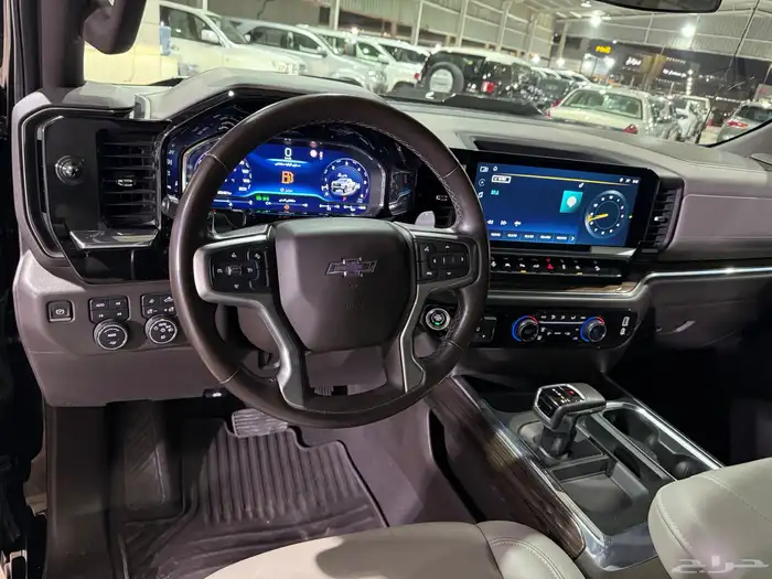 شيفورليه سلفراد تريل بوس بلاك موديل 2023 27