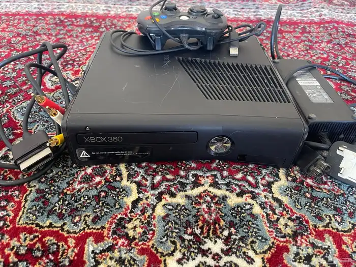 اكس بوكس 360 مع يده شغال شرط 0