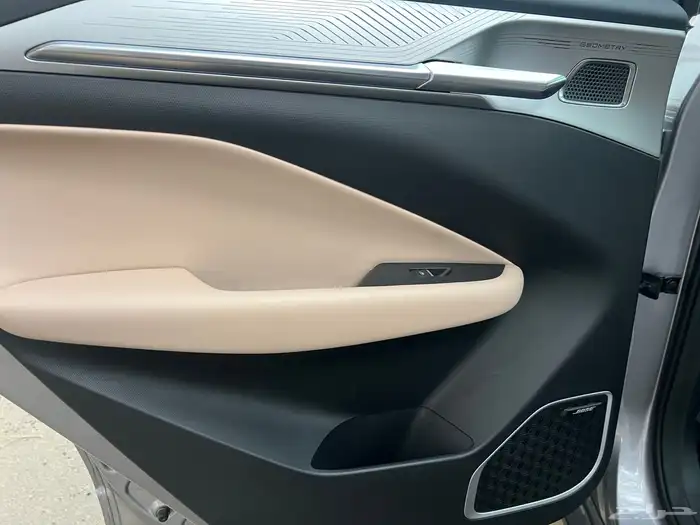 جيلي جيومتري 2024 فل كامل C شبه الاصفار 16