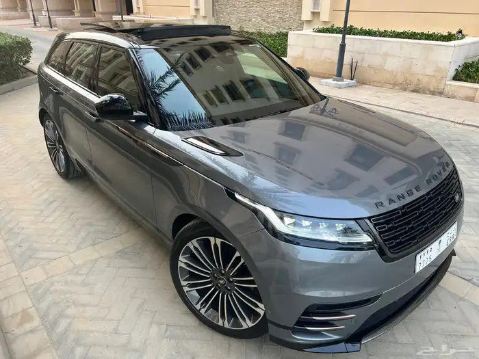 لاند روفر 2025 فيلار p250 مالك اول ممشى 19 الف بحالة الجديد 2