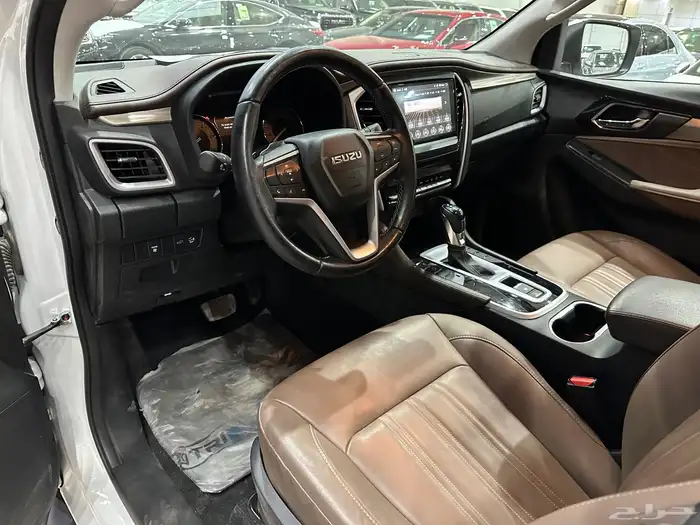 ايسوزو MU-X موديل 2024 ديزل نظيف جدآ 6