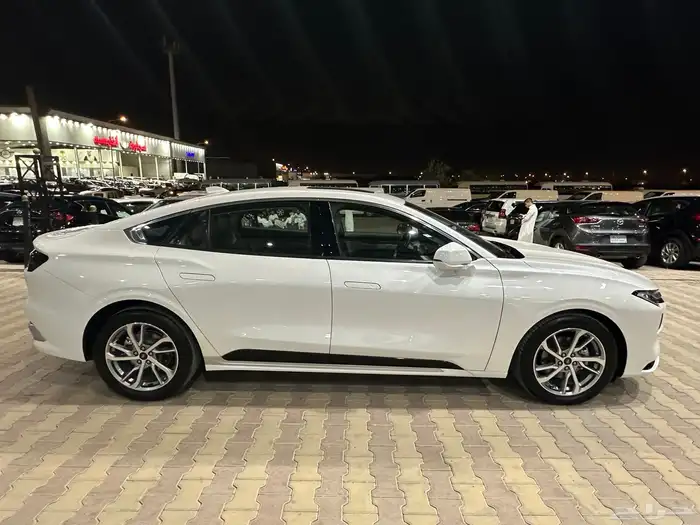 فورد تورس موديل 2023 ترند 4