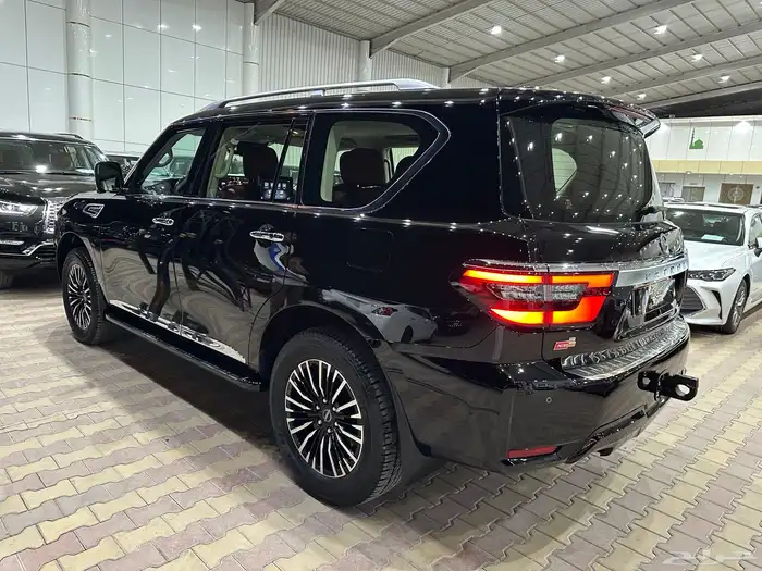 نيسان باترول بلاتينيوم موديل 2023 فل كامل نظيف جدآ 32