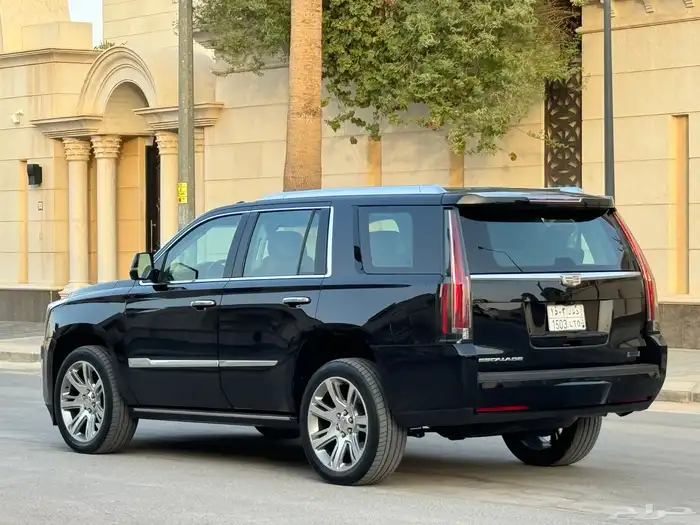 كاديلاك اسكاليد موديل 2018 بحاله الوكاله 9