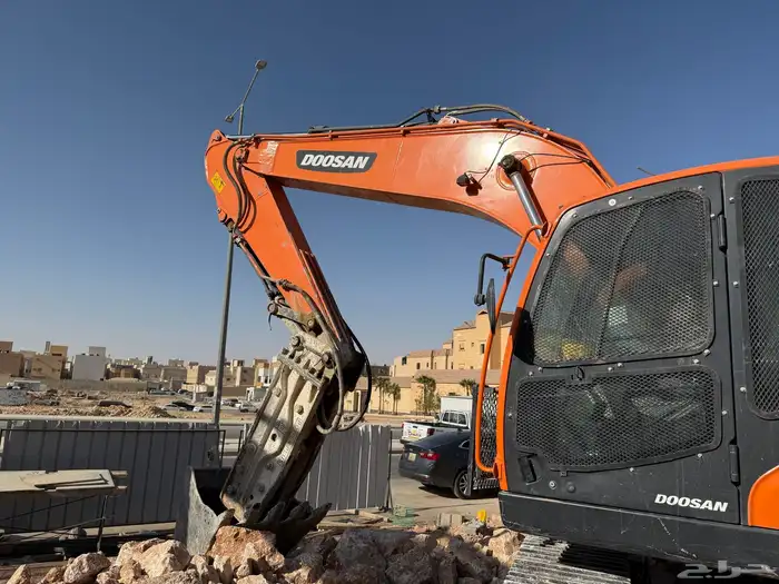 بوكلين دوسان 2022 مقاس 220 وارد وكيل سعودي ديزل 2