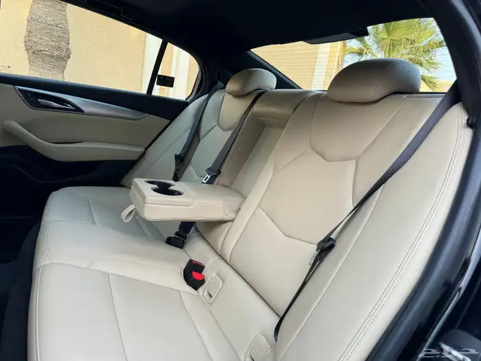 كاديلاك CT5 موديل 2024 ممشى 42 الف تحت الضمان والصيانة 35