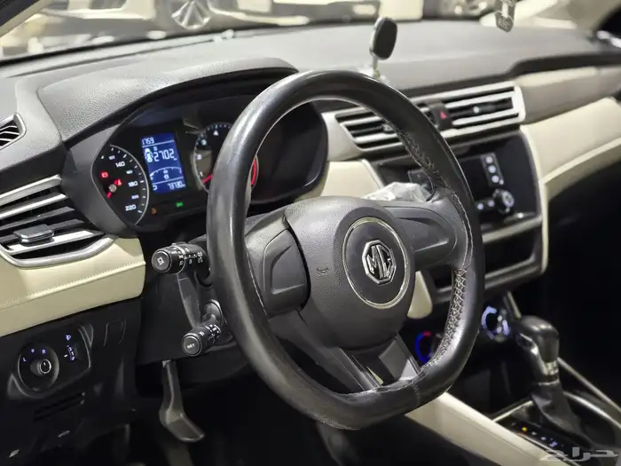 MG5 موديل 2023 بحالة الوكاله 9