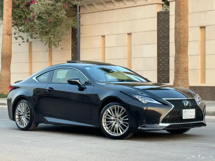 لكزس RC 350 موديل 2023 فل كامل ممشى 16 الف تشيكات وكاله 58