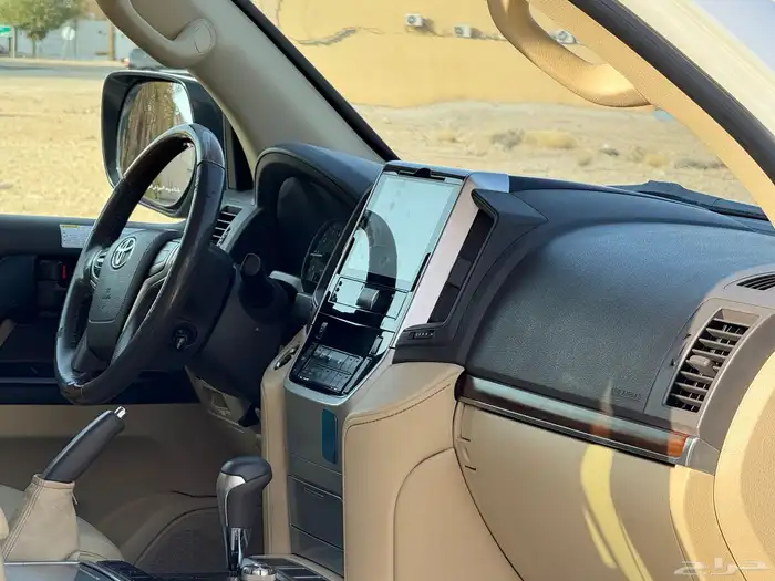 تويوتا-لاندكروزرGXR-2016 15