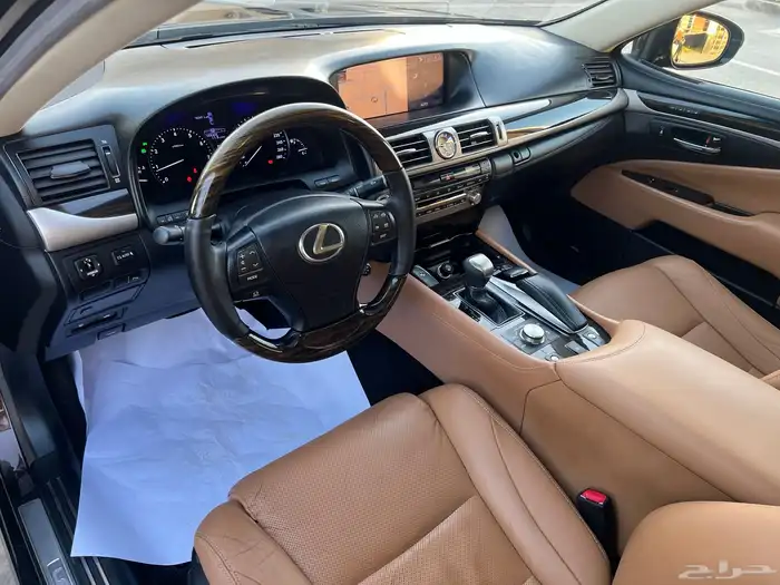 لكزس LS460 2014 (بحالة ممتازة) 10