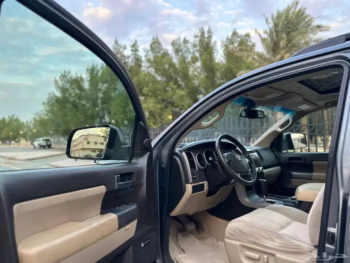 تويوتا اسكويا موديل 2010 سعودي بدون دبل 9