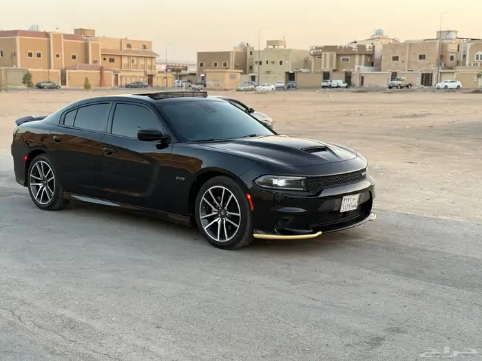تشارجر 2023 RT للبيع 3