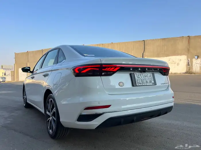 جيلي امجراند 2023 فل كامل عداد قليل 3