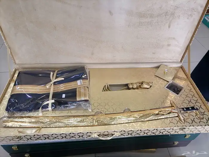 هدايا زواج ترقية تقاعد تكريم بشت سيف درع 31