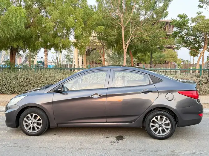 بيع سيارة أكسنت 12