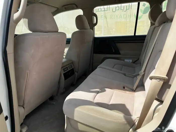 تويوتا جى اكس ار رقم 1 بنزين موديل 2021 9