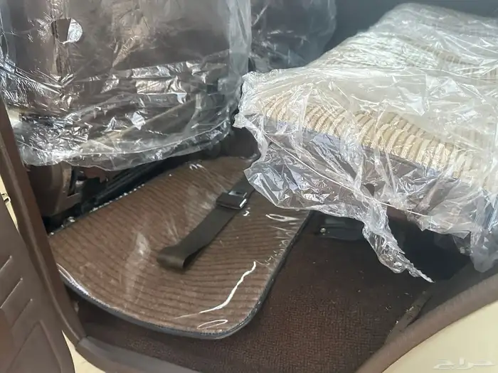 لاندكروزر صالون 1984 مخزن (للمشاهدة والمتعة فقط) 23