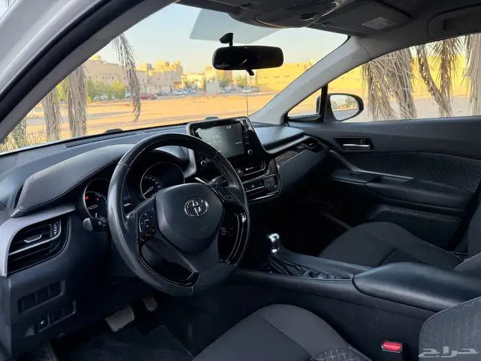 تيوتا C-HR موديل 2022 هايبرد 10