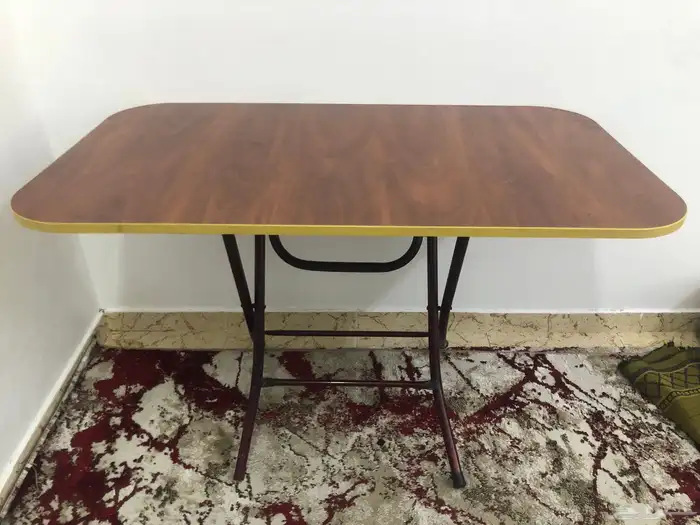 Table طاولة 1