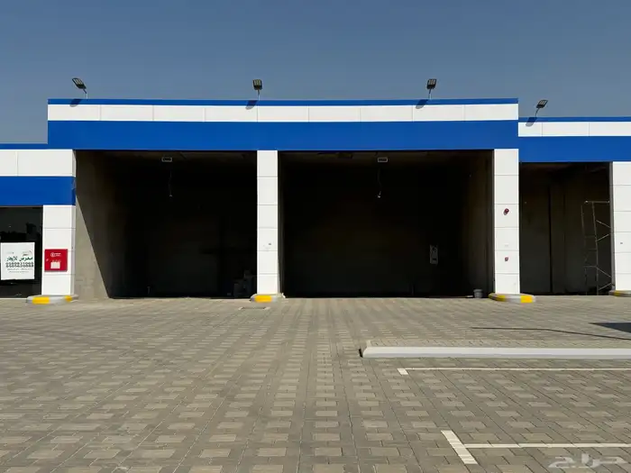 محطة بنزين بها محلات تجارية 2