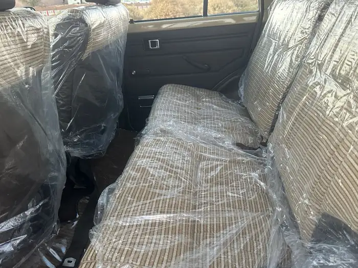 لاندكروزر صالون 1984 مخزن (للمشاهدة والمتعة فقط) 22