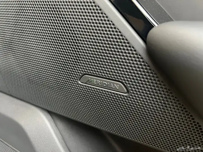 لاند روفر 2025 فيلار p250 مالك اول ممشى 19 الف بحالة الجديد 6