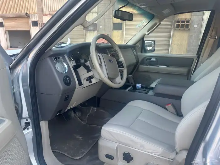 فورد اكسبديشن 2012 13