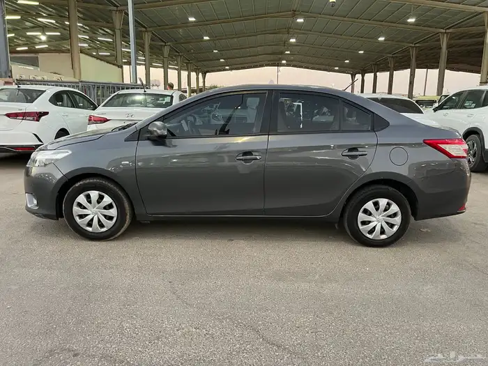 تويوتا يارس 2017 استاندر 7