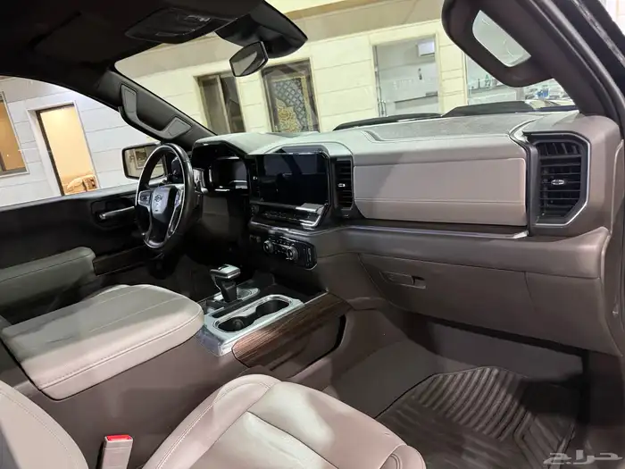 شيفورليه سلفراد تريل بوس بلاك موديل 2023 19