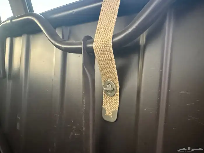 لاندكروزر صالون 1984 مخزن (للمشاهدة والمتعة فقط) 30