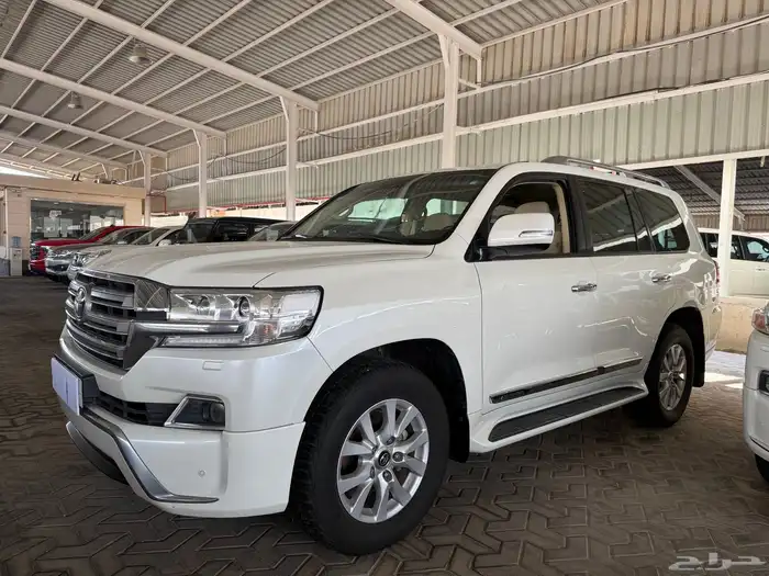 تويوتا لاندكروزر جي اكس ار موديل 2017 5