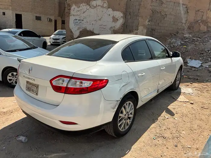 رينو فلونس 2014 نصف فول 8