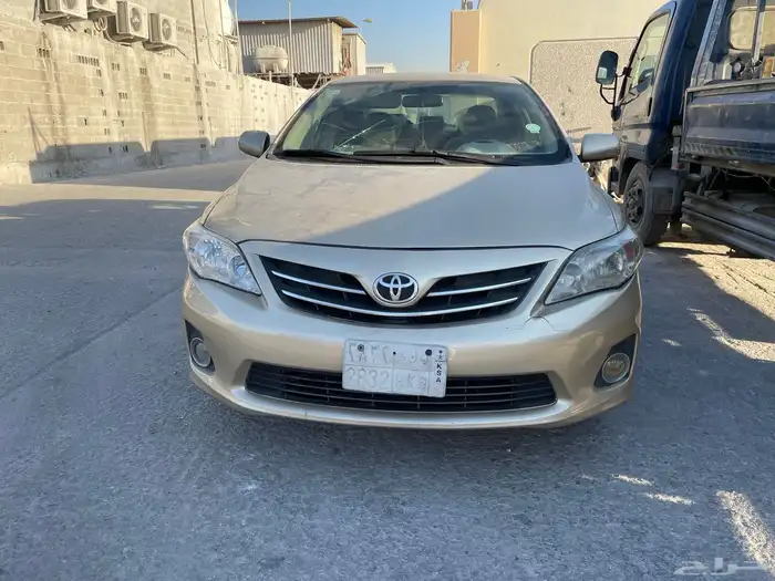 كورلا 2012 للبيع نضيف 8