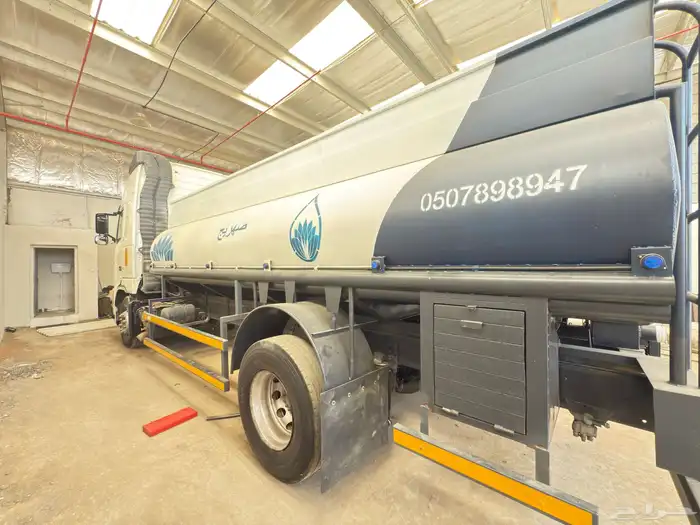 للبيع وايت فولفو موديل 2003 للبيع 1