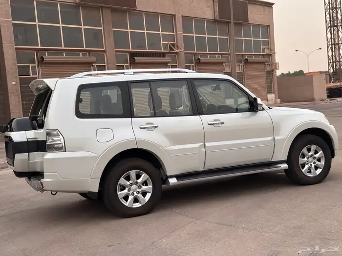 ميتسوبيشي باجيرو GLS 2022 8