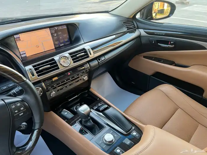 لكزس LS460 2014 (بحالة ممتازة) 13